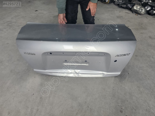 HYUNDAİ ACCENT ERA GRİ BAGAJ KAPAĞI ORJINAL LOKALLIK