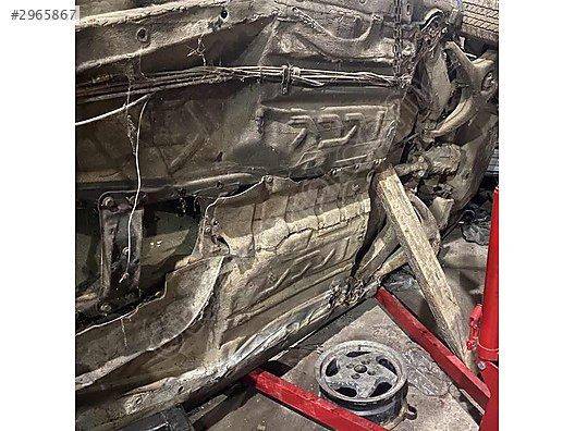 MERCEDES W126 280S-SE 300SE ORJİNAL KESME TABAN SAÇI ÇÜRÜKSÜZ