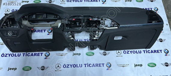 BMW G01 X3 Siyah Dikişli Göğüs Torpido