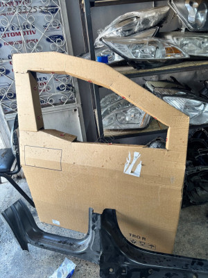 Courier sağ ön kapı sıfır