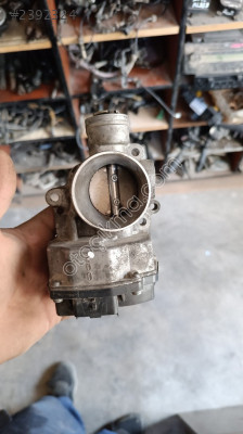 Pejo 206 gaz kelebegi