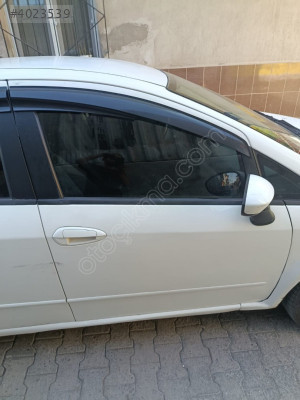 Fiat linea sağ ön kapı