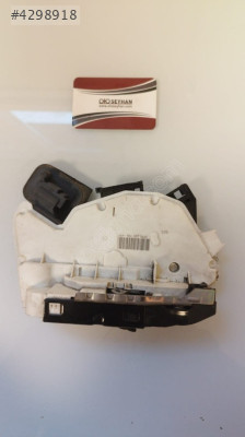 5K1837016C Volkswagen Golf 6 ön sağ kapı kilidi