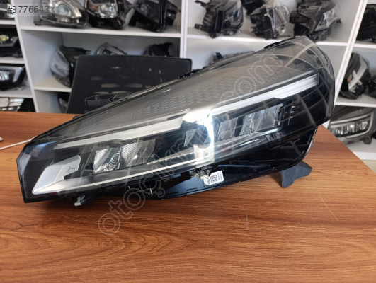 CLİO 5.5 SOL FAR LED ORJİNAL ÇIKMA YENİ KASA