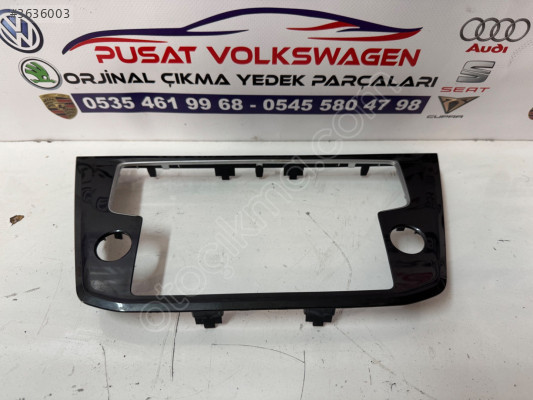 TİGUAN ÇIKMA ORJİNAL TEYP ÇERÇEVESİ 5NA 858 069 C