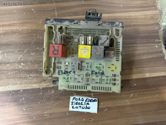 FORD ESCORT SİGORTA KUTUSU ORJİNAL ÇIKMA TEMİZ ÜRÜN