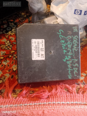 RENAULT SCENIC 3 SİGORTA KUTUSU