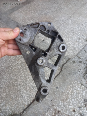 Renault Clio 1 1.4 motor bağlantı kulağı