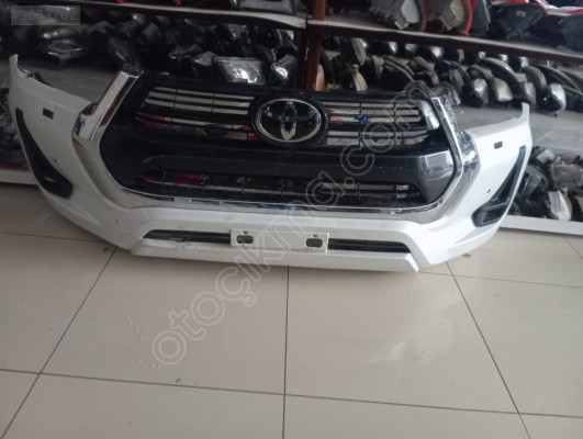 2020 2024 Toyota Hilux ön tampon