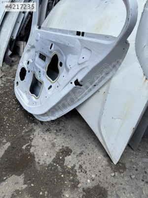 Fulyens sağ arka kapı