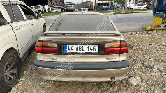 RENAULT LAGUNA 1 SAĞ STOP LAMBASI ORJİNAL ÇIKMA