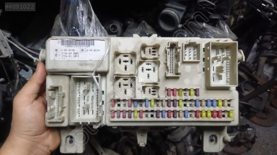Ford Focus 2 / C-Max  Sigorta Tablası 2005-2011