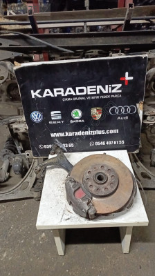 PASSAT AUDİ A4 82MM ÇIKMA TAŞIYICI ÖN SAĞ - 8D0407258AR