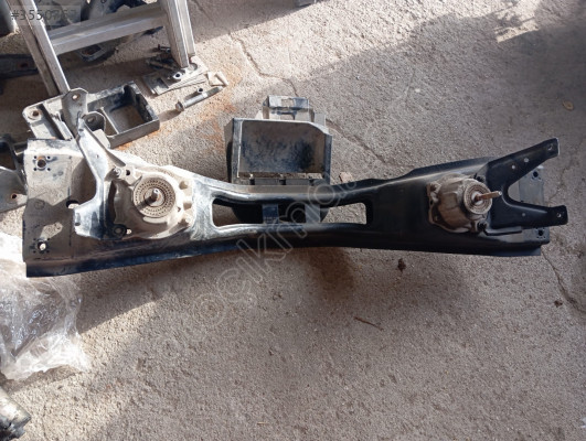 Ford transit V363.Şanzıman travesi BK31-5W019-BE