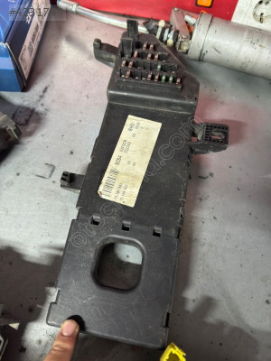 Opel Vectra C Sigorta Body Beyni 13168781