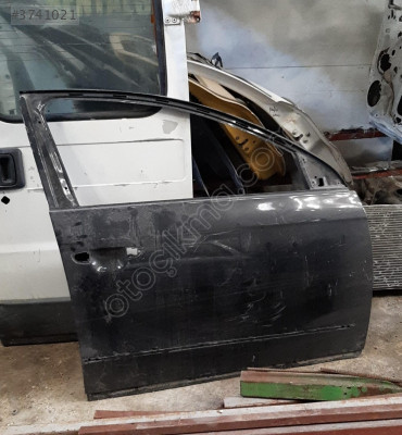 VOLKSWAGEN PASSAT B6 B7 SAĞ ÖN KAPI