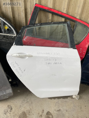 HYUNDAİ İ30 SAĞ ARKA KAPI ÇIKMA ORJİNAL