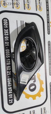 Renault Megane 3 Sağ Sis Far Kapağı 623832687R