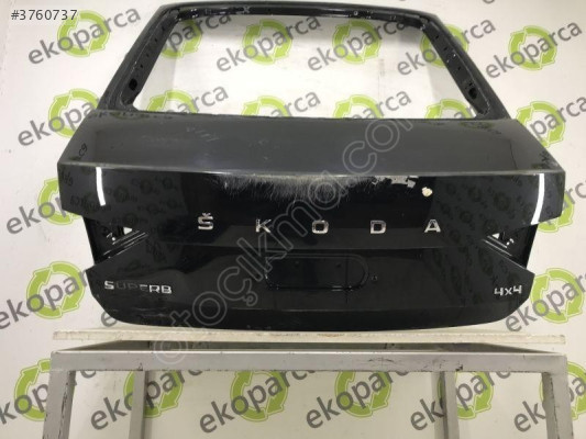 SKODA SUPERB 2020 2024 BAĞAJ KAPAĞI ÇIKMA 3V5827023D