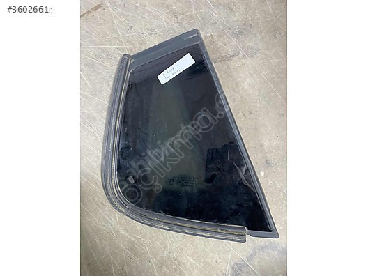 PEUGEOT 2008 SAĞ KELEBEK CAM