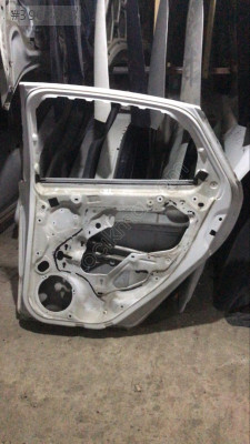 2011-18 Beyaz Ford Focus Orjinal Çıkma Sağ Arka Kapı
