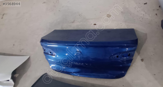 RENAULT TALİANT MAVİ BAGAJ KAPAĞI ORJINAL LOKALLIK