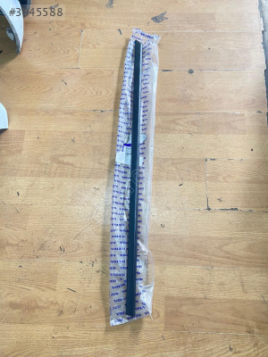 Volvo v90 sağ ön kapı alt çıtası31420388