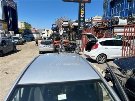 2012-2014 Hyundai İ20 Tavan