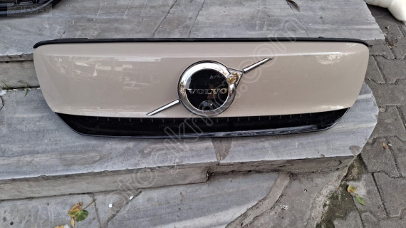 2020-25 VOLVO XC40 ELEKTRİKLİ ÖN PANJUR ÇIKMA ORJİNAL