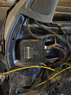 MERCEDES W210 W208 SAĞ ÖN KAPI BEYNİ 2088201226