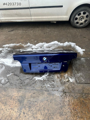 BMW E39 5 SERİSİ ÇIKMA BAGAJ KAPAĞI