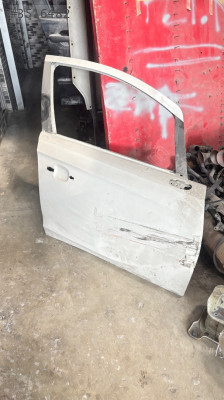 Opel corsa D 2015 sağ ön kapı
