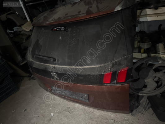Peugeot 3008 arka bagaj kapağı