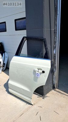 ARKA KAPI - SOL - AUDI Q3 12-18 - ( 8U0833051 )