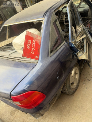 Astra f sedan sağ arka çamurluk