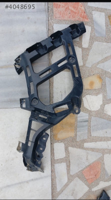 Peugeot 3008 arka tampon braketi Sol 9841005280