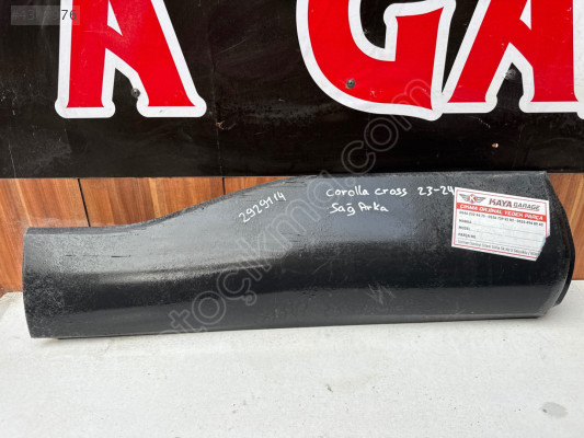Toyota corolla Cross sağ arka kapı çıtası kapı bandı 2929114