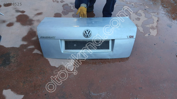 VW PASSAT B5 ARKA BAGAJ SEFALILAR OTO CIKMA