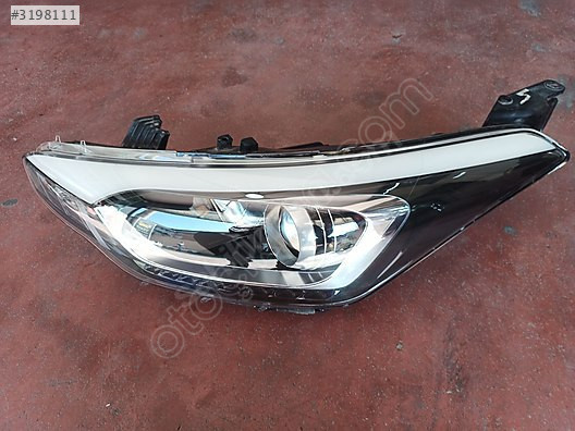 HYUNDAİ İ20 ÇIKMA FAR