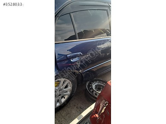 2002 VE 2005 HONDA CİVİC VTEK SAĞ ARKA KAPI