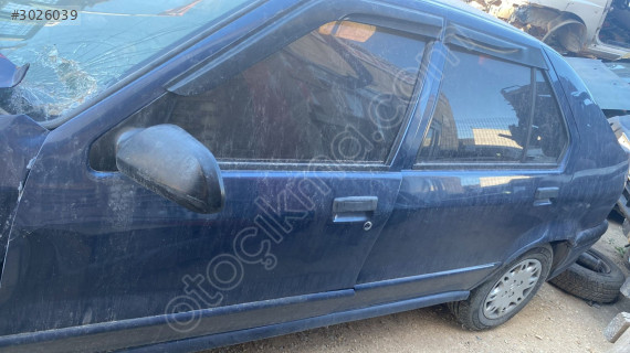 Renault 19 hatasız sol iki kapı
