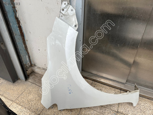 TOYOTA COROLLA ORJİNAL ÇIKMA SAĞ ÖN ÇAMURLUK