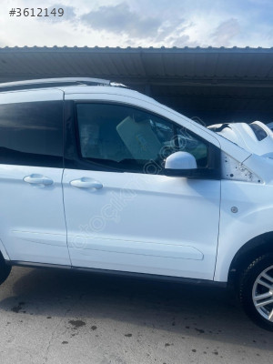 FORD COURİER SAĞ ÖN KAPI ÇIKMA ORJİNAL