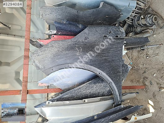 OTO CEMDEN RENAULT CAPTUR SOL ÖN ÇAMURLUK SIFIR ORİJİNAL