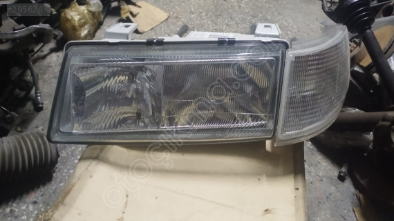 Lada Vega sol far sinyal ile beraber (yeni)