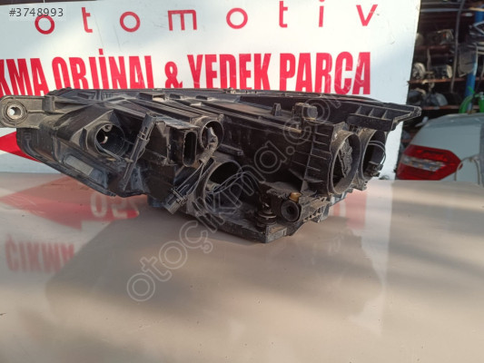 Volkswagen Passat sağ ön far b8