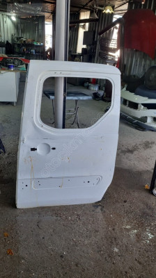 Peugoet panter 2013 model sol arka kapi