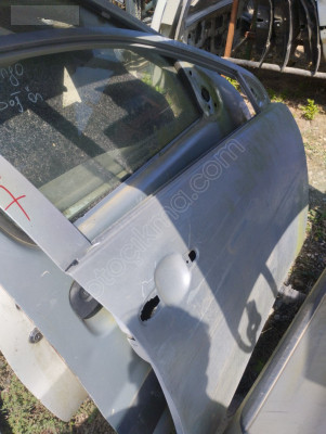 Volkswagen Jetta sağ ön kapı