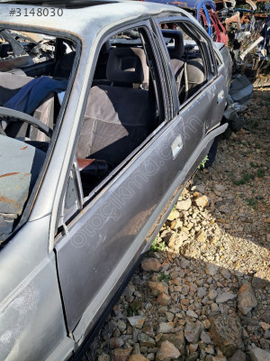 Opel omega a sol on kapi