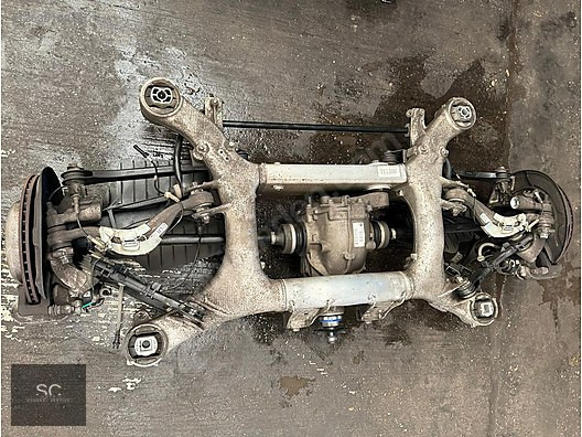 BMW 5 SERİSİ G30 ARKA DİNGİL SAĞ TAŞIYICI - PORYA - AKS - TABLA